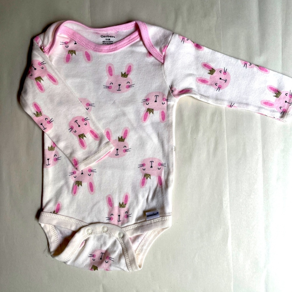 Baby Girls Pink Bunnies with glitter, Bodysuit by Gerber 6-9 Months